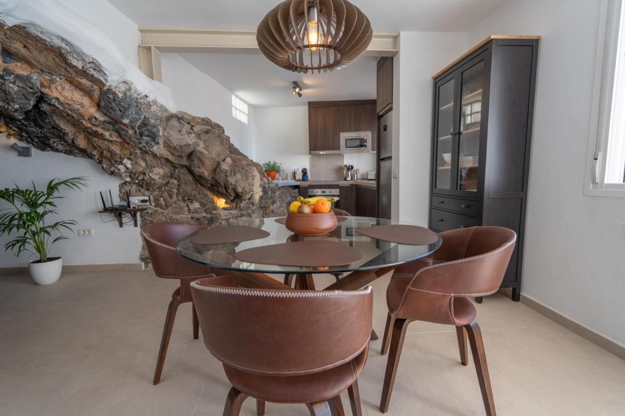 Spectacular Cave With Two Large Terraces Villa ซานตาครูซ เด เตเนริเฟ ภายนอก รูปภาพ