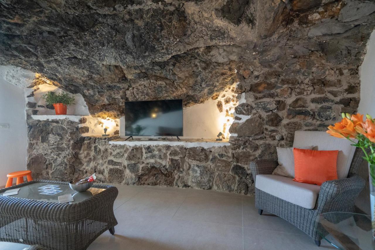Spectacular Cave With Two Large Terraces Villa ซานตาครูซ เด เตเนริเฟ ภายนอก รูปภาพ